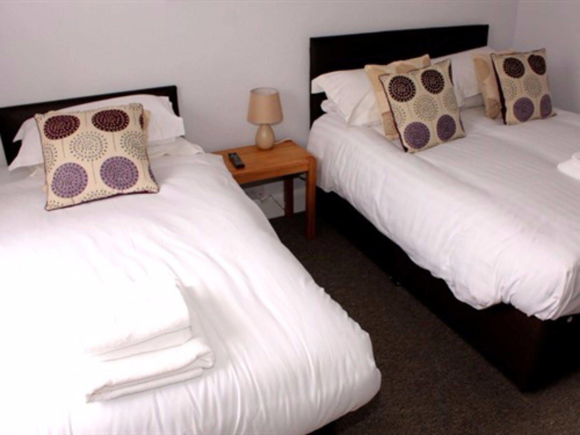 Bed and Breakfast The Crown à West Haddon Extérieur photo